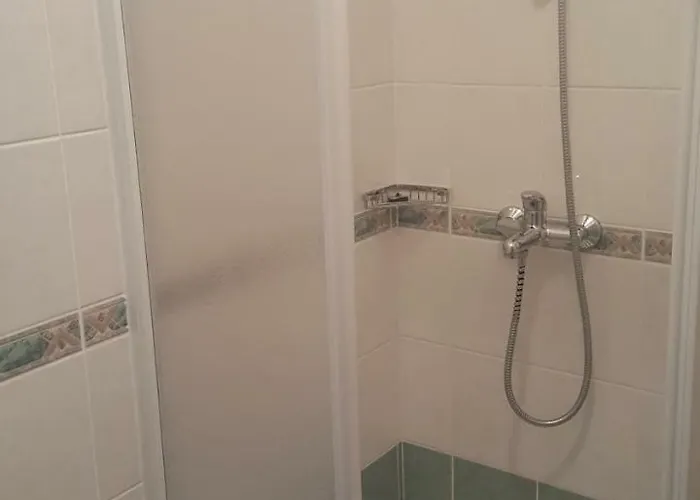 Vesna 2 * Pinezići